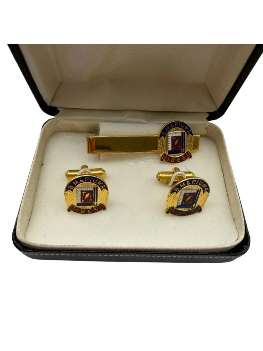 B.M. & P.I.U of A cuff link and tie‎ bar clip set Brick layers masons 25 years